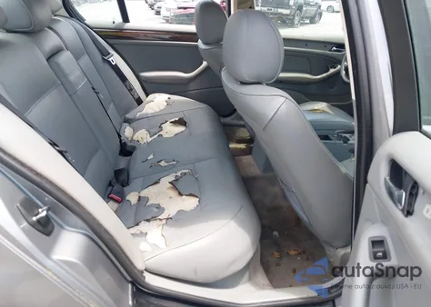 2003 BMW 325I from USA, damaged, VIN WBAET374X3NJ35921